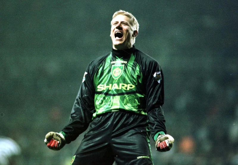 Peter Schmeichel - Thủ môn huyền thoại